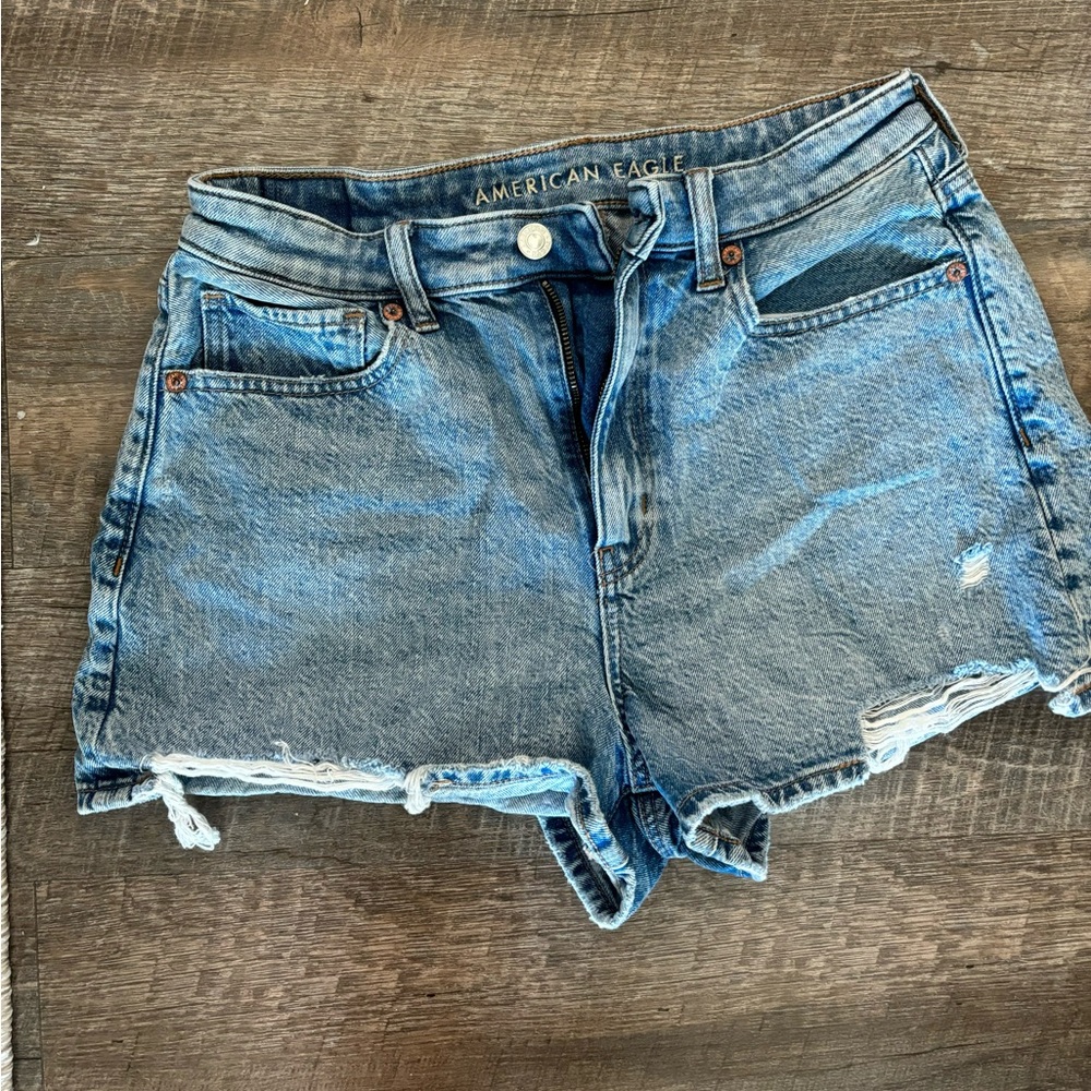 American eagle women’s short - mom short size 6